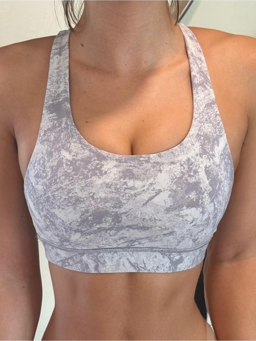 Lululemon Invigorate sports Bra Washed Marble Alpine White Silverscreen sz 2